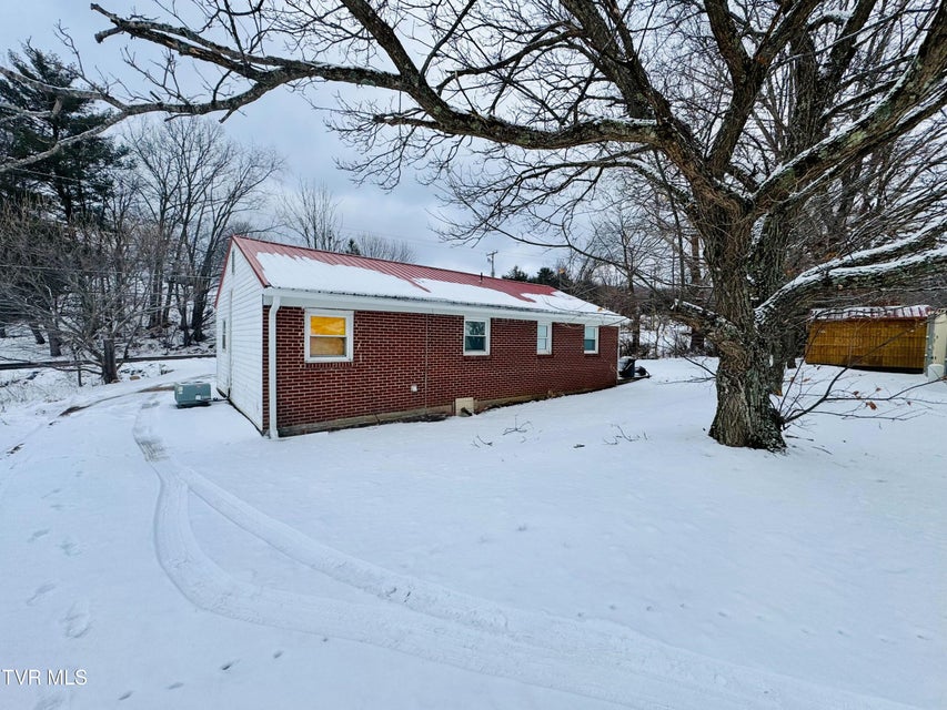 Photo #17: 1190 Saint Clairs Creek Road