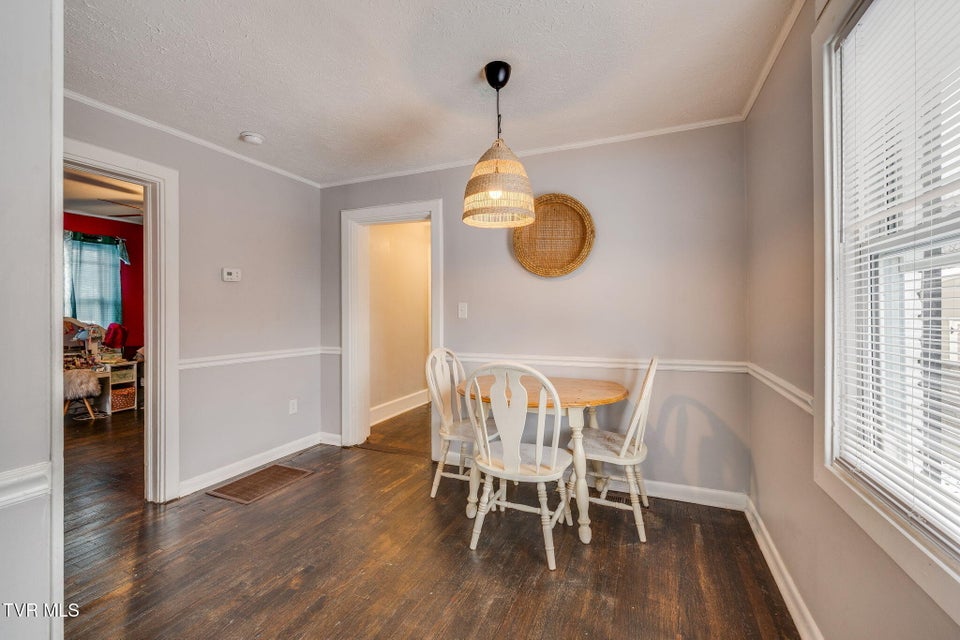 Photo #8: 910 Birch Street