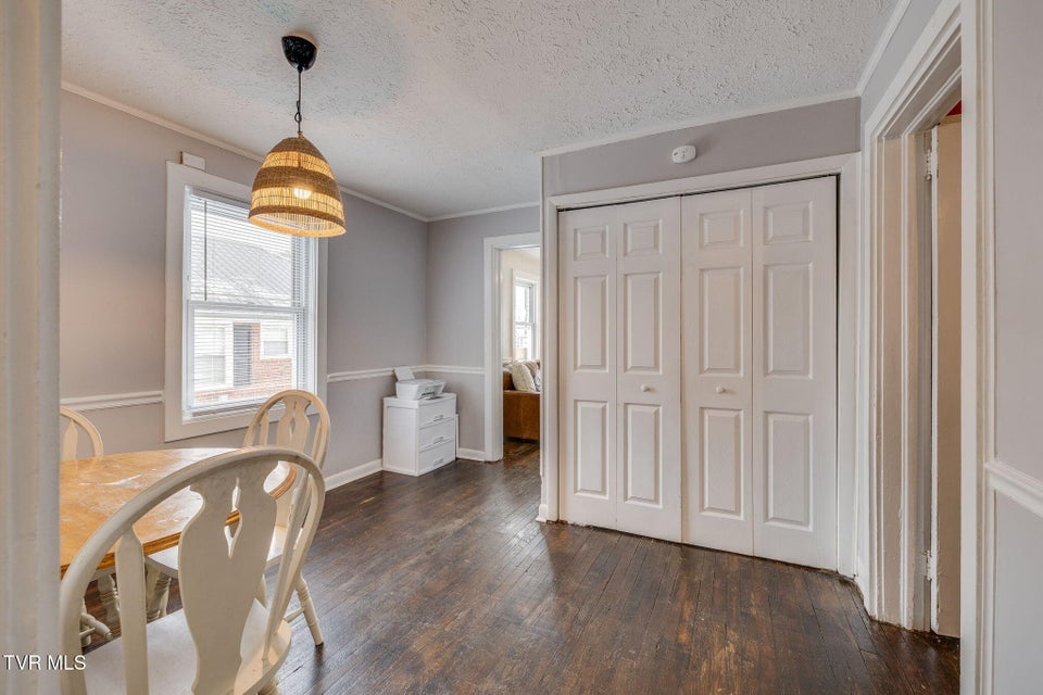 Photo #9: 910 Birch Street