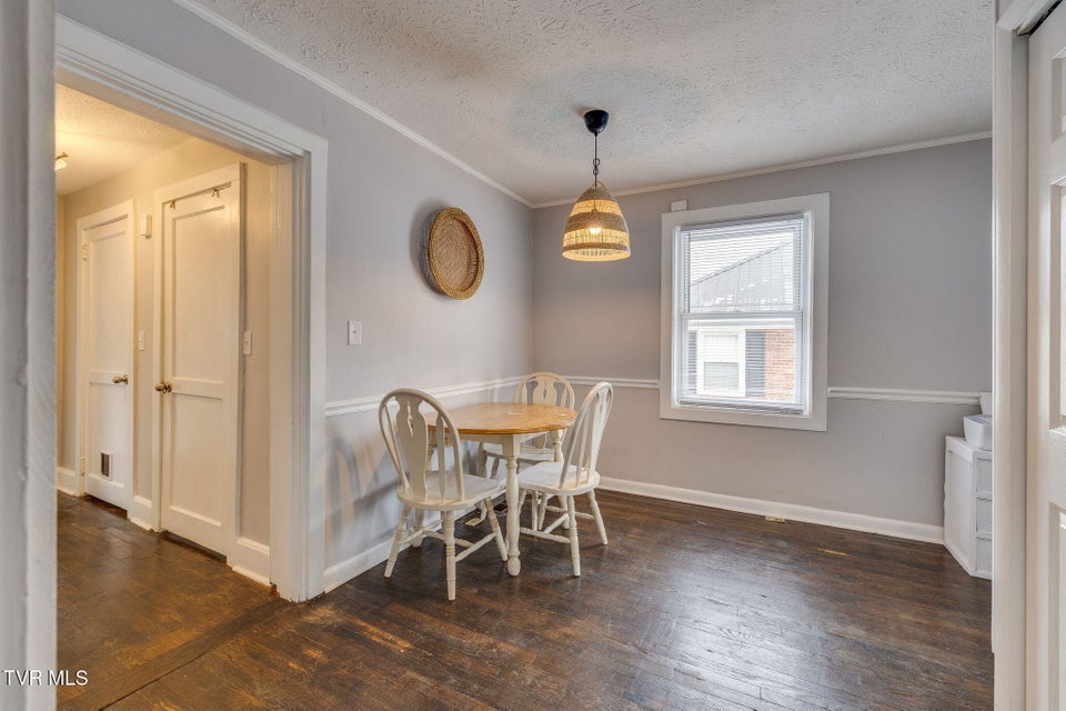 Photo #10: 910 Birch Street