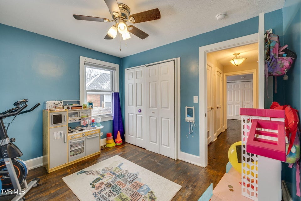 Photo #21: 910 Birch Street