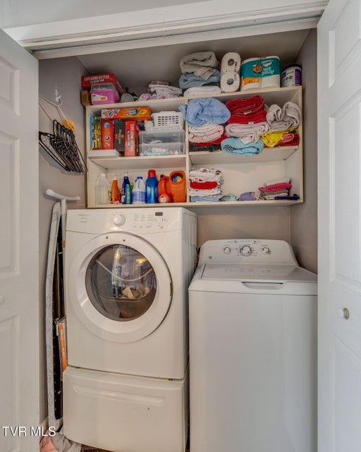 Photo #22: 910 Birch Street