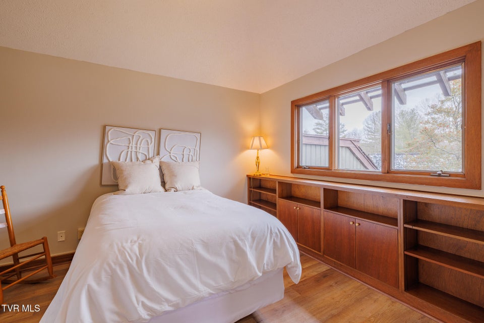 Photo #18: 138 Columbine Road