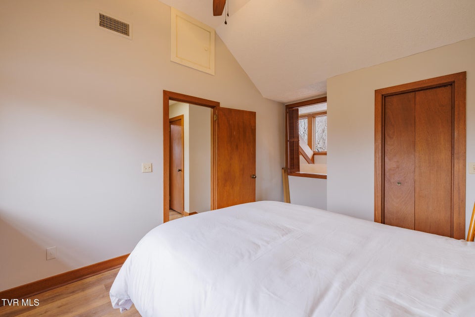 Photo #19: 138 Columbine Road