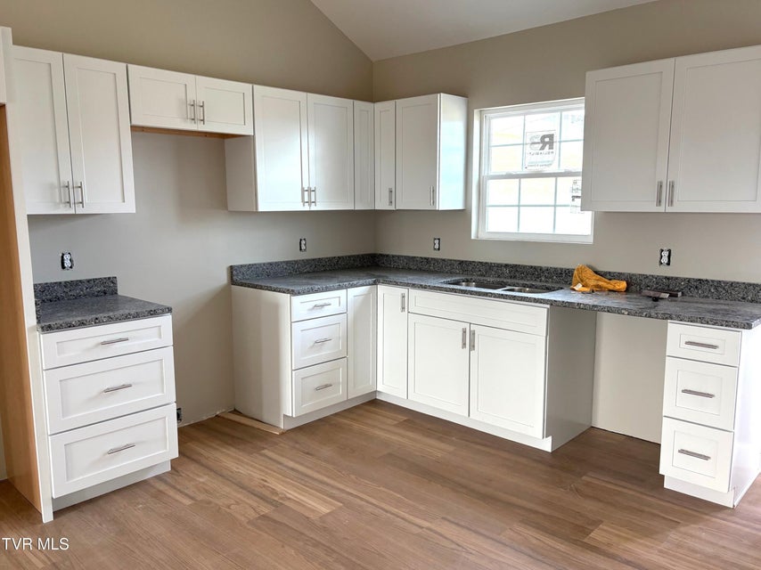 Photo #6: 1720 Pendleton Street