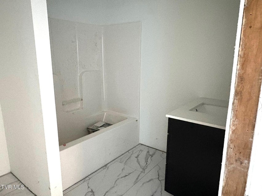 Photo #11: 1724 Pendleton Street