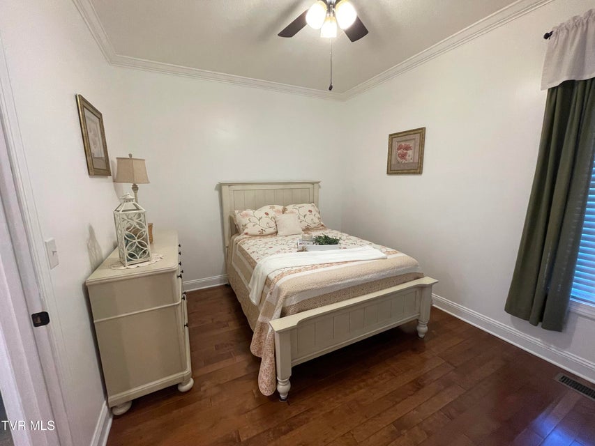 Photo #22: 251 Cresswood Drive