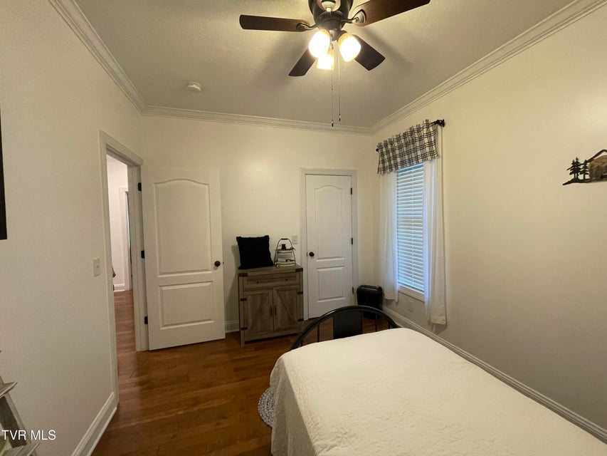 Photo #28: 251 Cresswood Drive