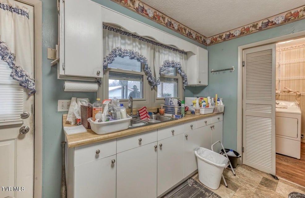 Photo #10: 3117 Blackburn Avenue