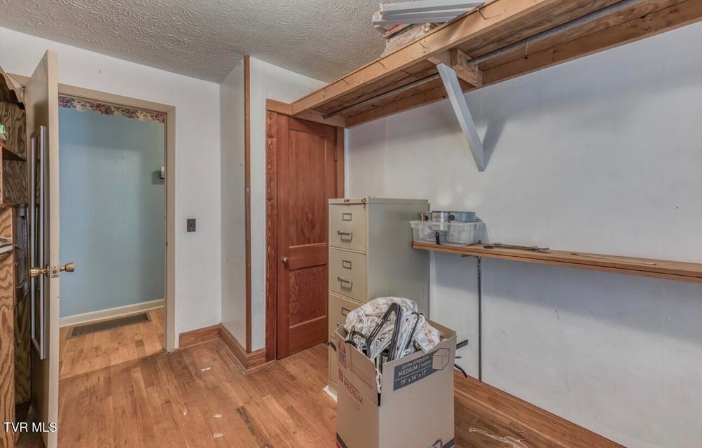 Photo #15: 3117 Blackburn Avenue