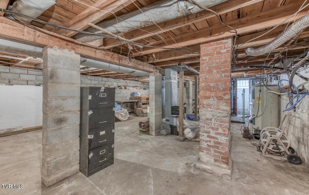 Photo #27: 3117 Blackburn Avenue