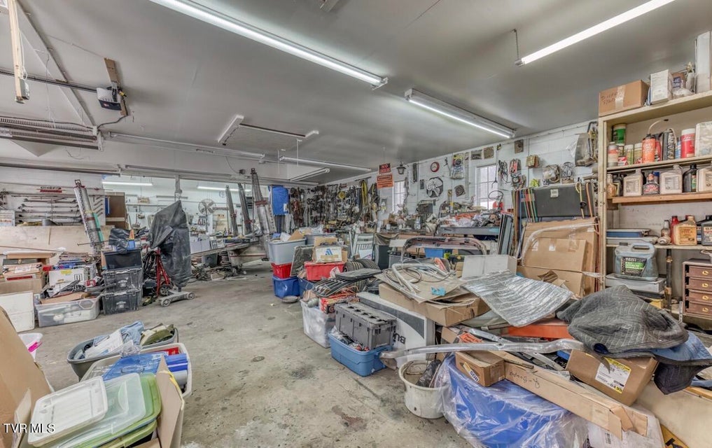 Photo #41: 3117 Blackburn Avenue