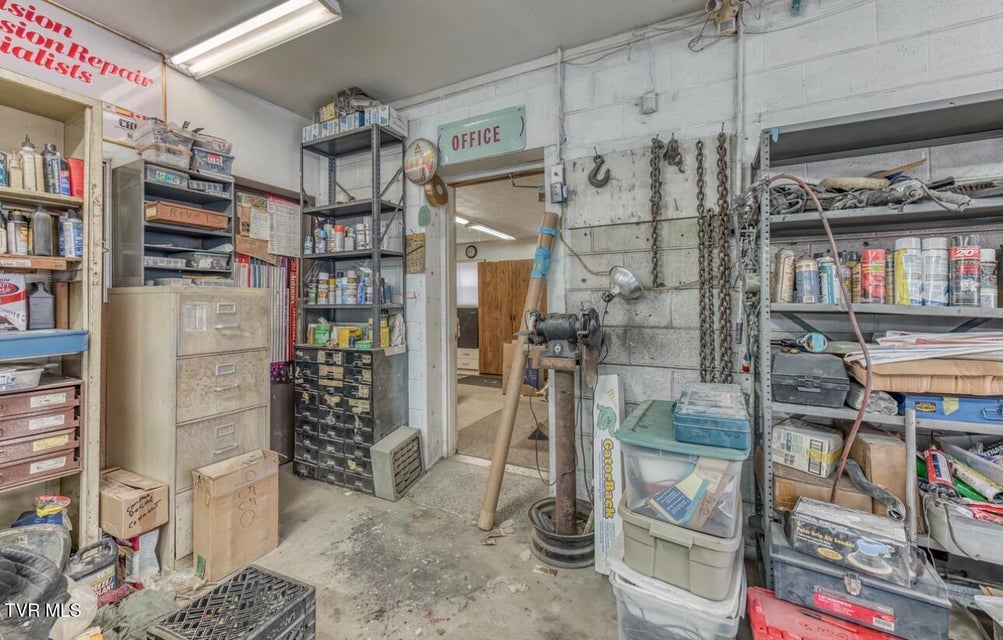 Photo #42: 3117 Blackburn Avenue