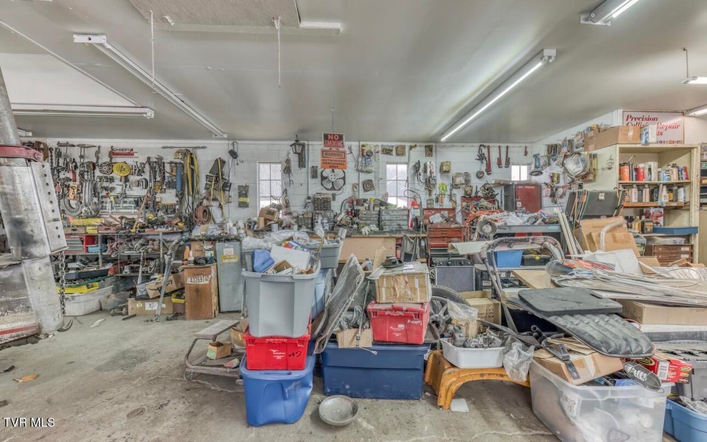 Photo #44: 3117 Blackburn Avenue