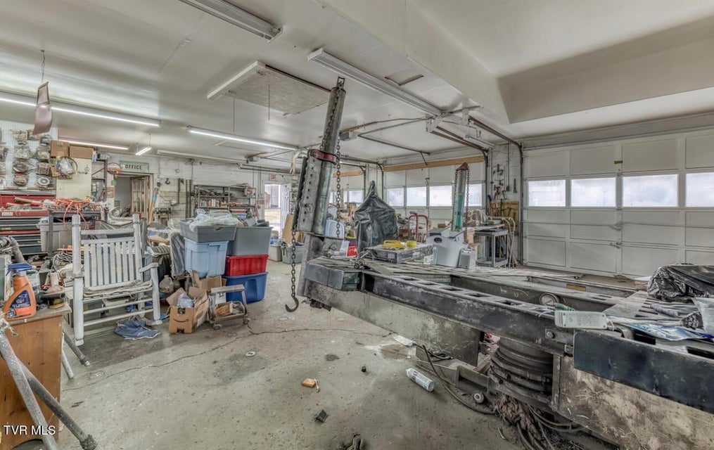 Photo #46: 3117 Blackburn Avenue