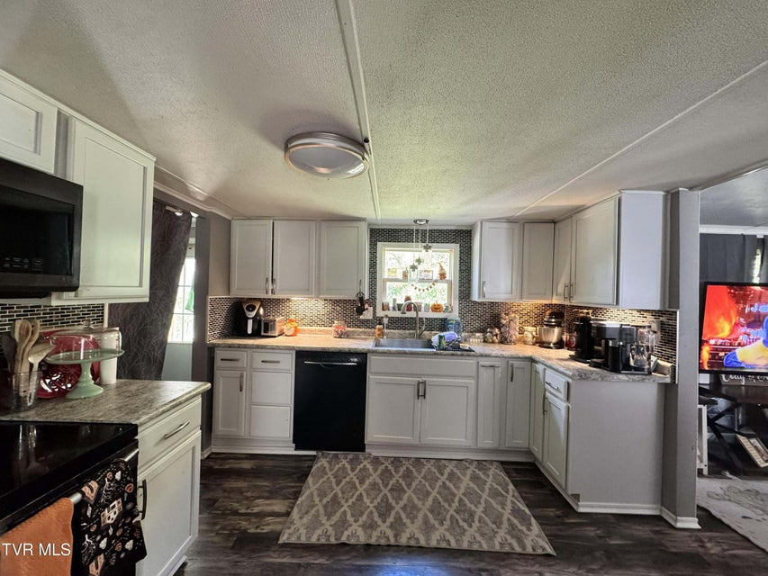 Photo #21: 138 Reynolds Drive