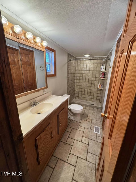 Photo #33: 138 Reynolds Drive