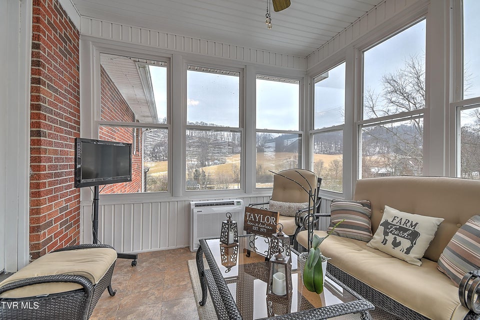 Photo #14: 215 Taylor Road