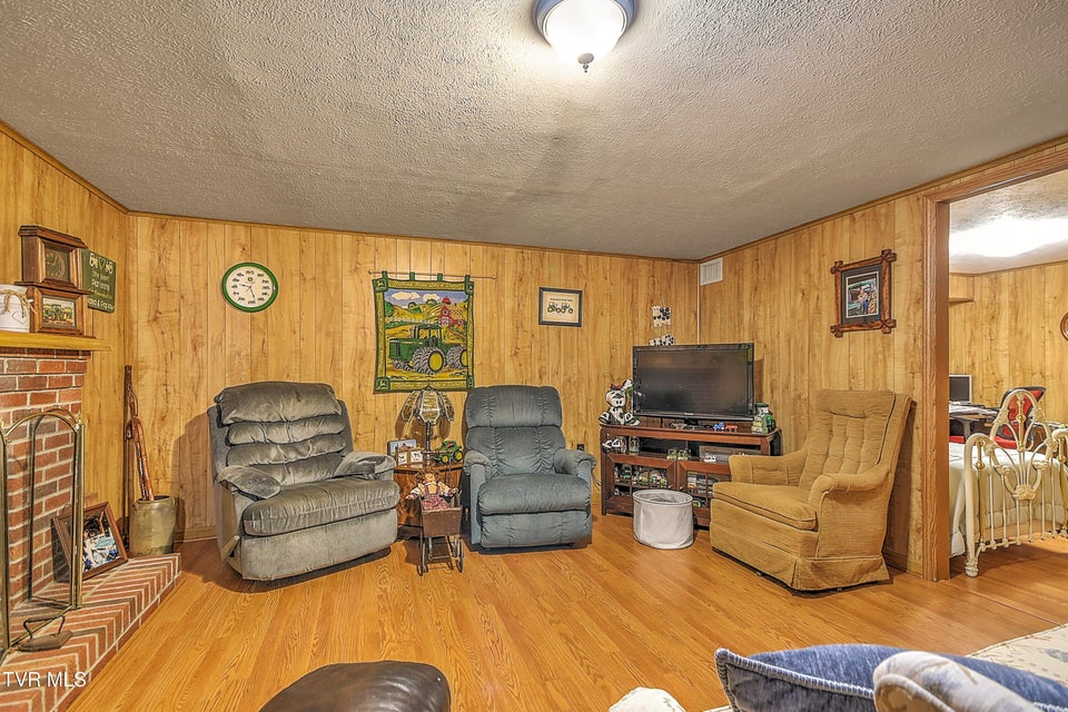 Photo #28: 215 Taylor Road