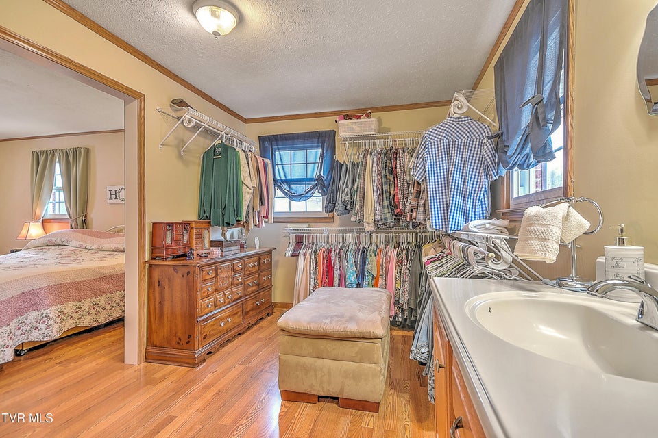 Photo #22: 215 Taylor Road