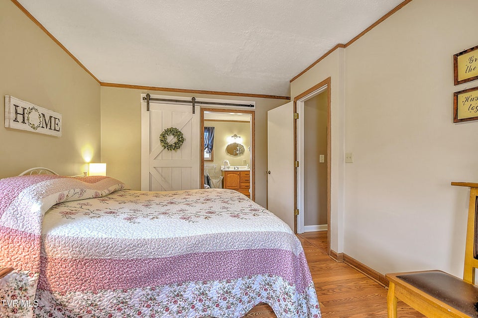 Photo #18: 215 Taylor Road