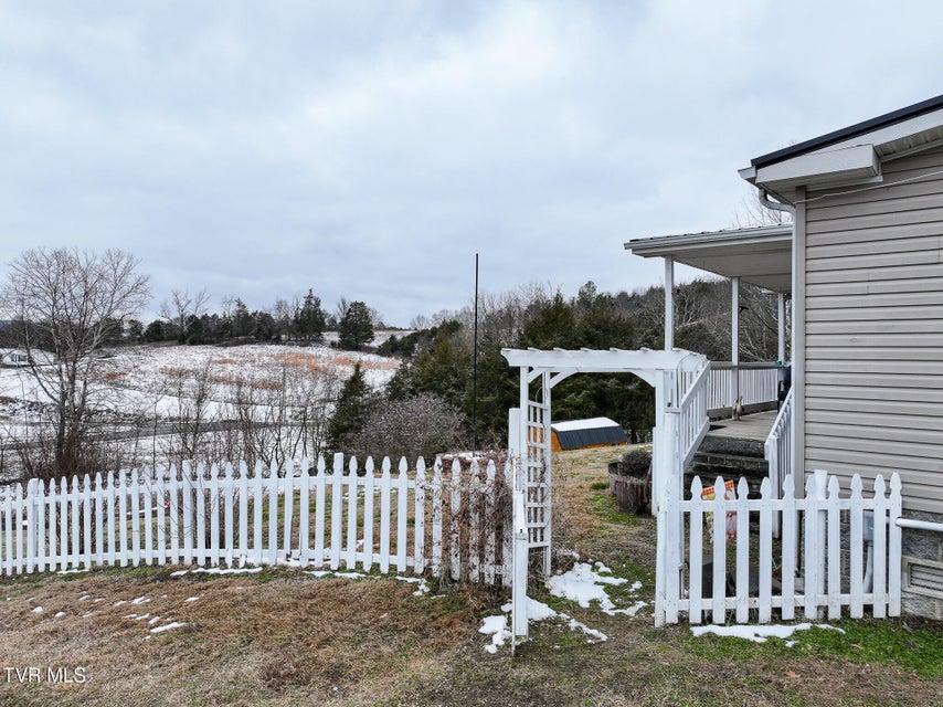 Photo #33: 721 Old Midway Road