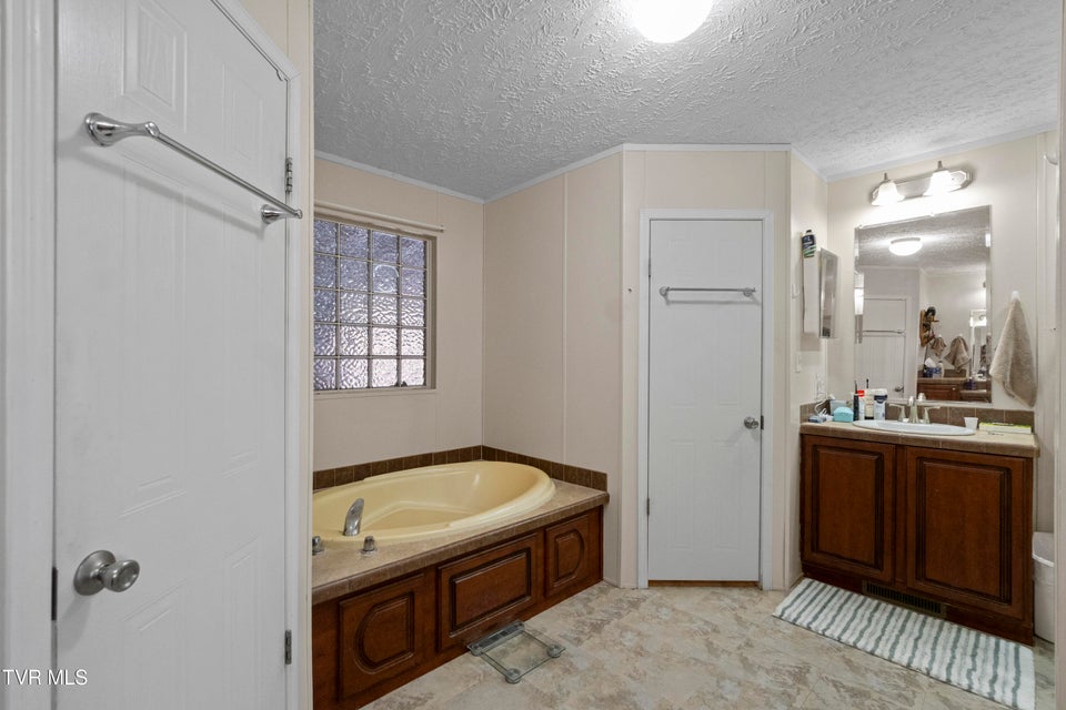 Photo #15: 721 Old Midway Road