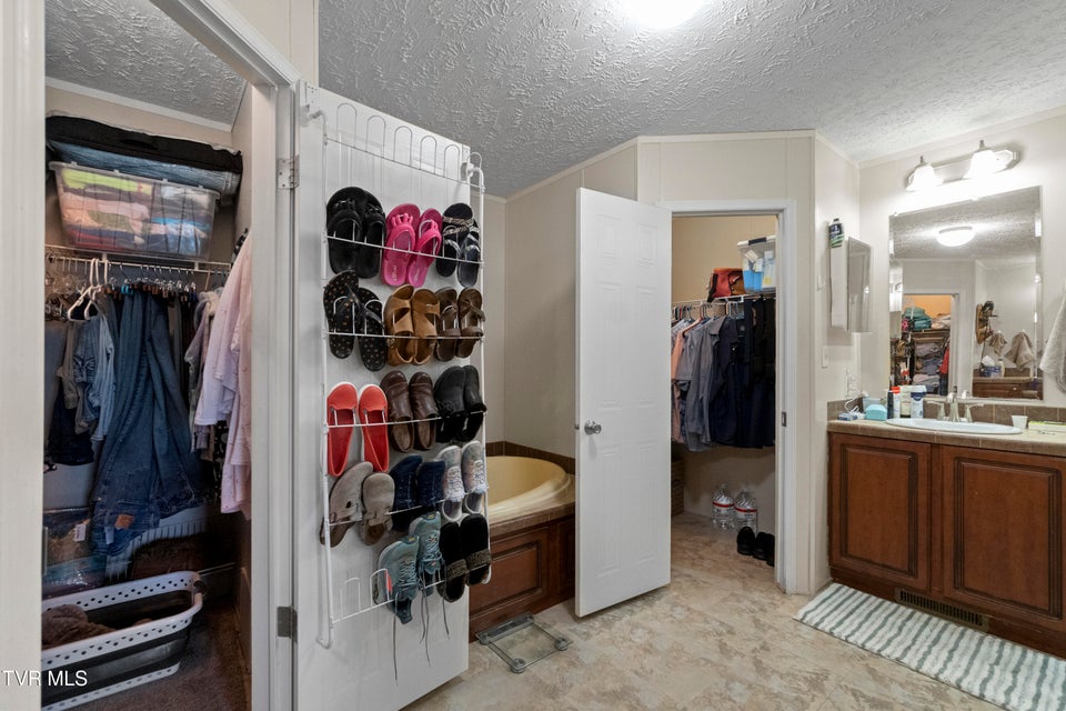 Photo #19: 721 Old Midway Road