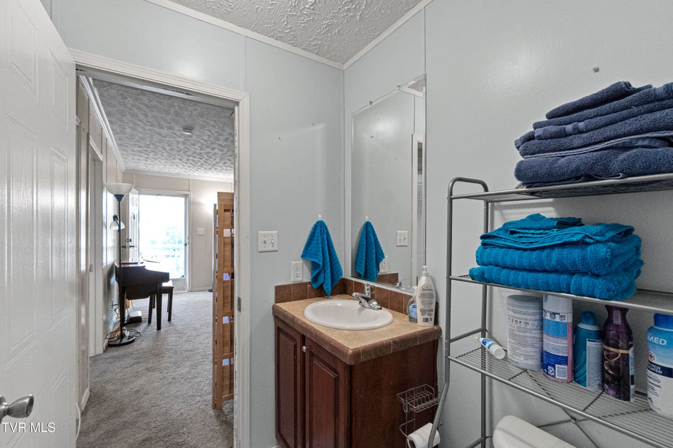 Photo #25: 721 Old Midway Road