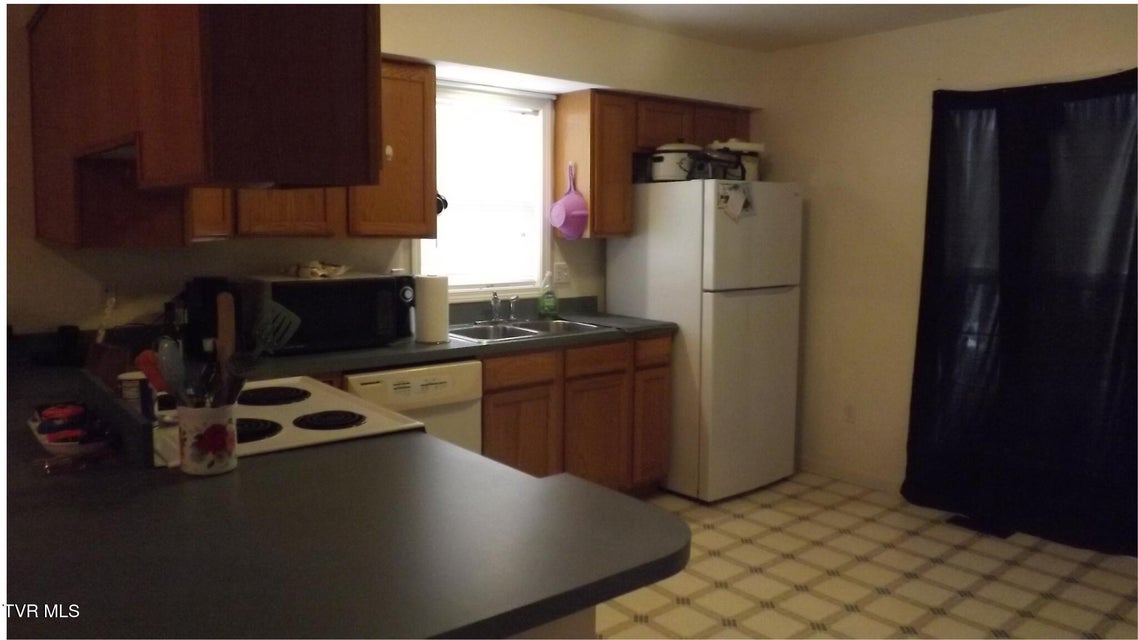 Photo #11: 140 Harvest Road