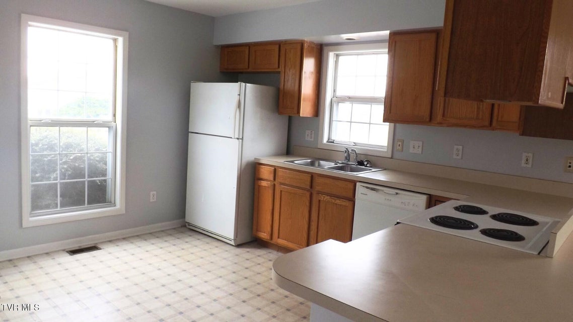 Photo #5: 140 Harvest Road