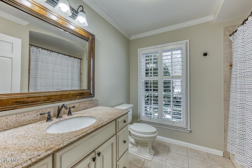 Photo #20: 605 Hillrise Boulevard