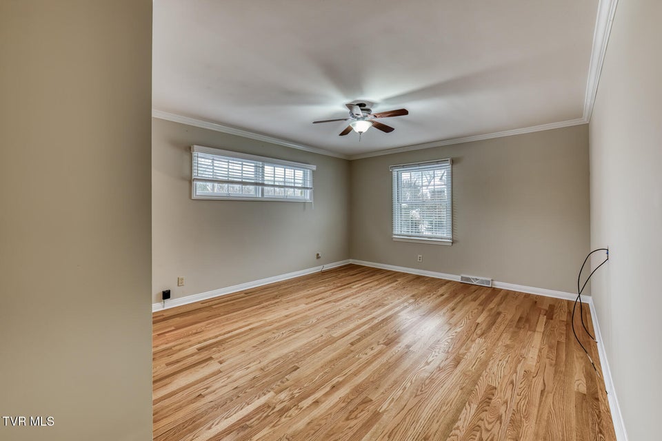 Photo #21: 605 Hillrise Boulevard