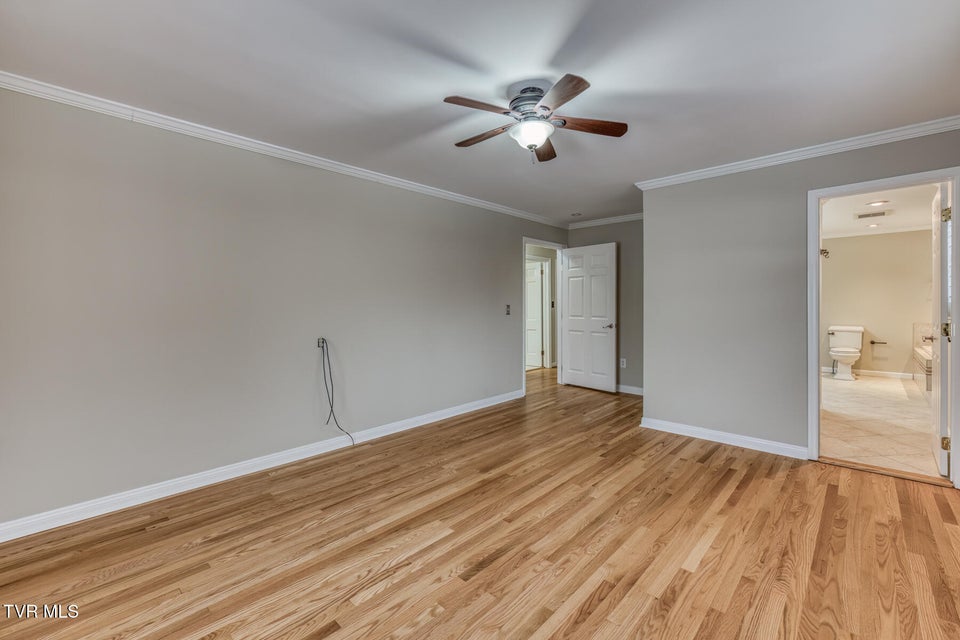 Photo #22: 605 Hillrise Boulevard