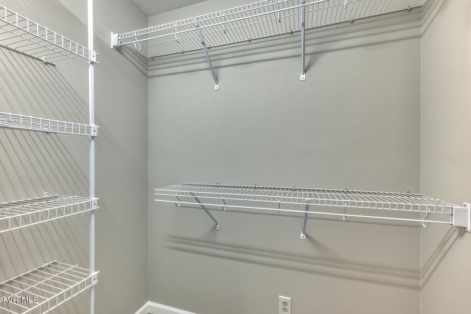 Photo #26: 605 Hillrise Boulevard