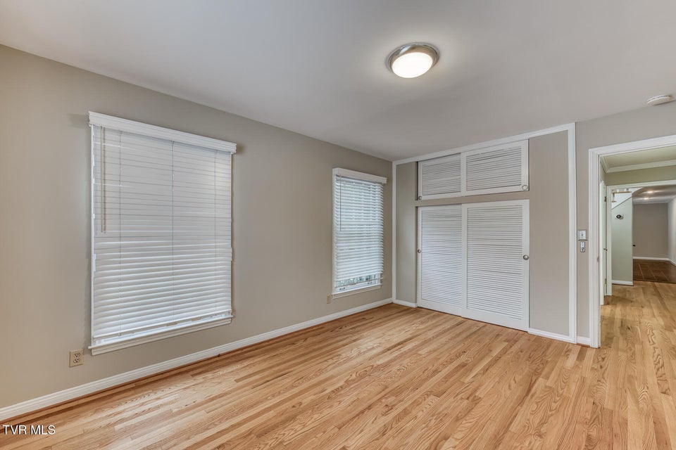 Photo #28: 605 Hillrise Boulevard