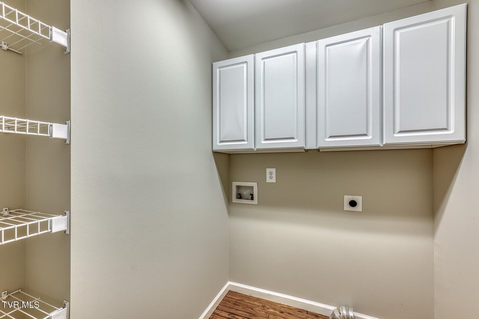 Photo #29: 605 Hillrise Boulevard