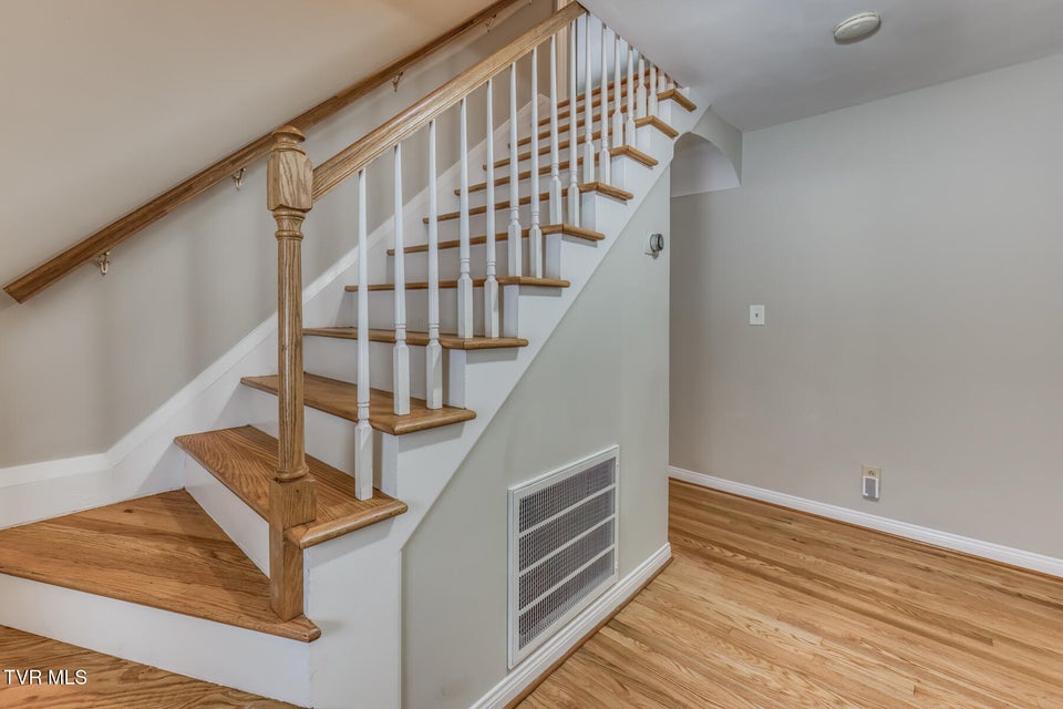 Photo #30: 605 Hillrise Boulevard