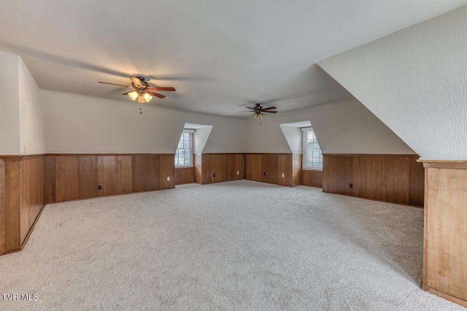 Photo #32: 605 Hillrise Boulevard