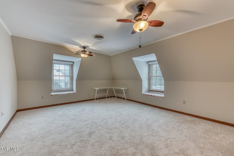 Photo #38: 605 Hillrise Boulevard