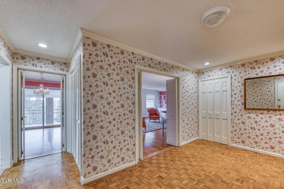 Photo #8: 305 Overbrook Drive