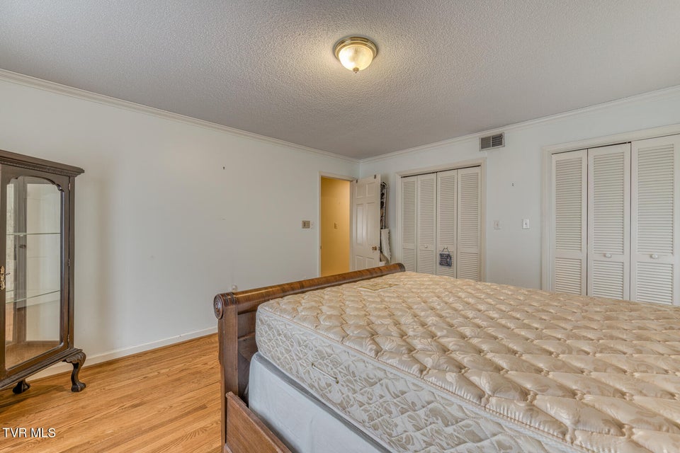 Photo #22: 305 Overbrook Drive