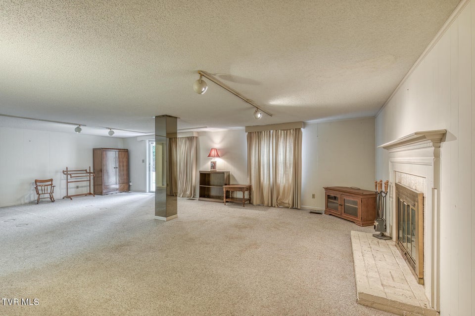 Photo #30: 305 Overbrook Drive