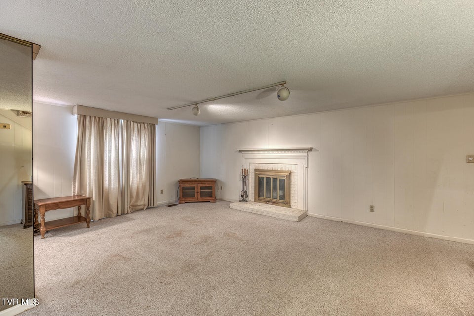 Photo #31: 305 Overbrook Drive