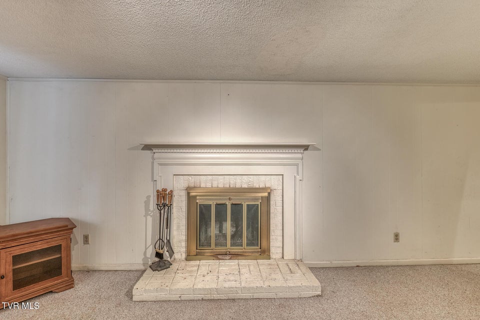 Photo #32: 305 Overbrook Drive