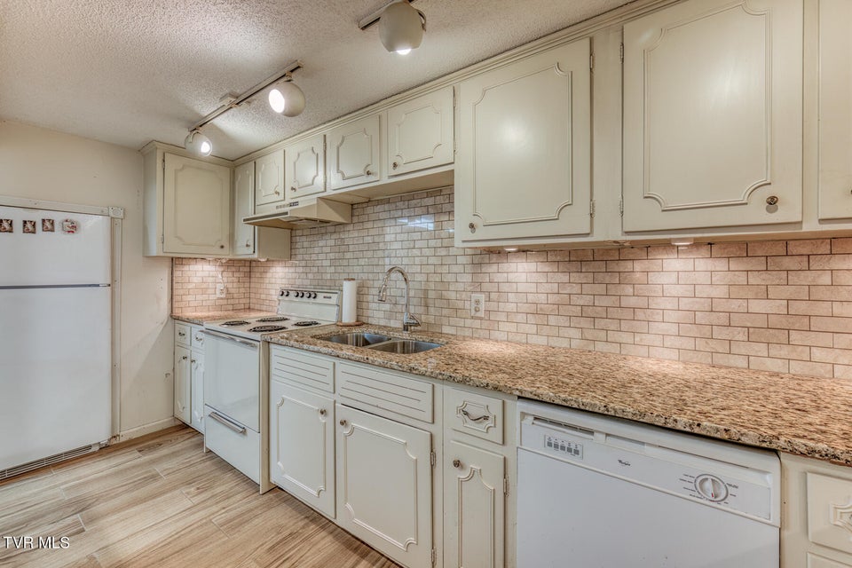 Photo #44: 305 Overbrook Drive