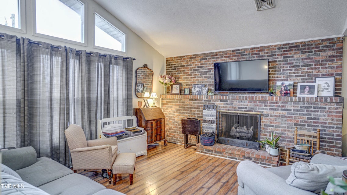 Photo #4: 341 Belmont Drive