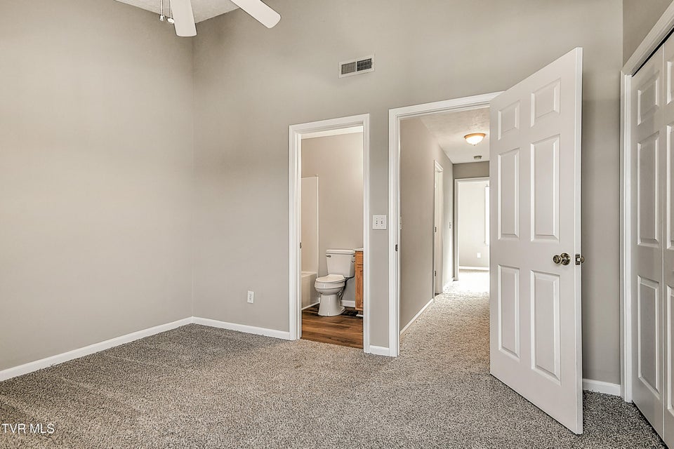 Photo #13: 570 Beaverview Drive