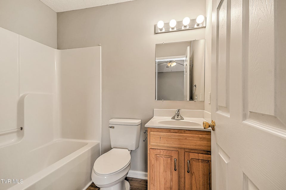 Photo #15: 570 Beaverview Drive