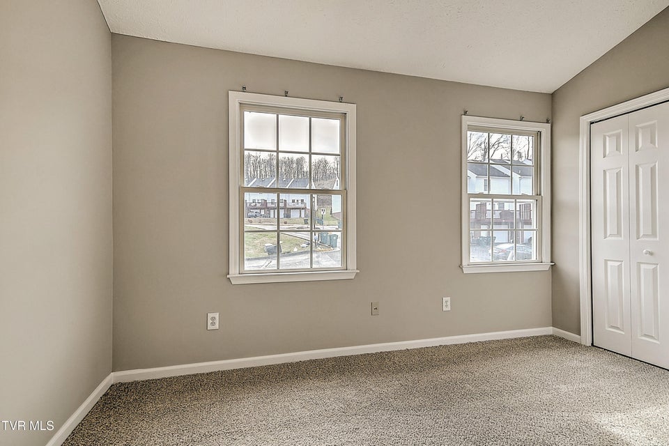 Photo #20: 570 Beaverview Drive